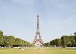 Paris: Eiffel Tower 2nd Floor Tour & Seine River Cruise | Small Group