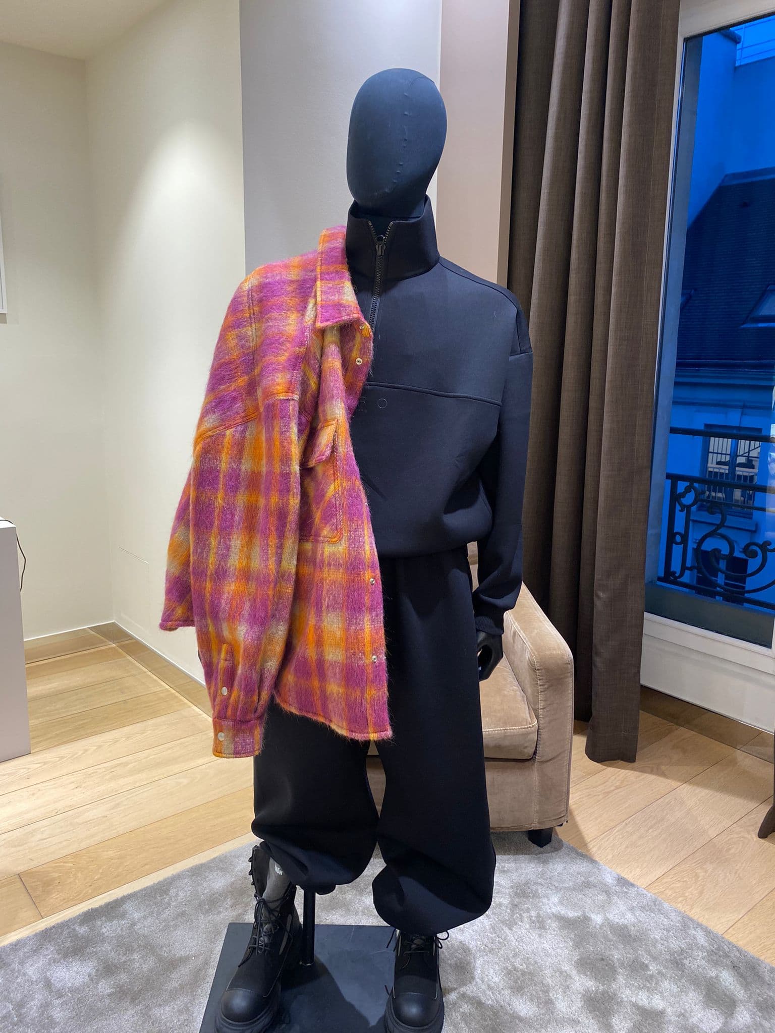 Private Styling Suite Paris: Private Personal Shopping Experience 7