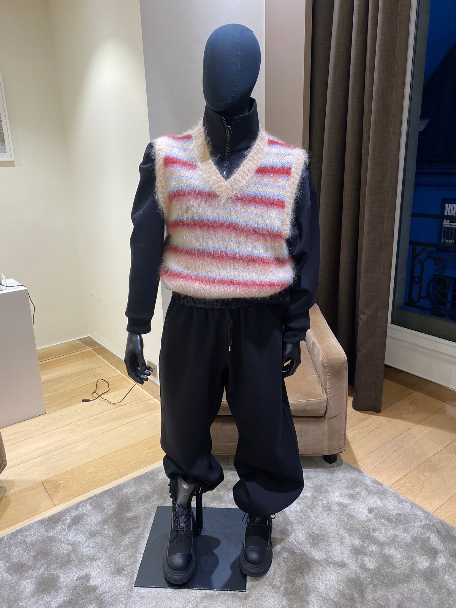 Private Styling Suite Paris: Private Personal Shopping Experience 6