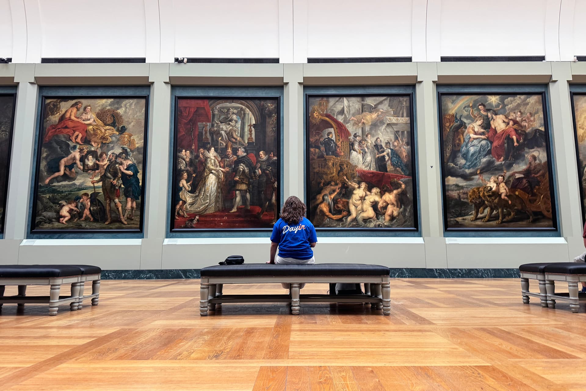 Private Louvre Tour with Hotel Pickup in Paris – Comfort & Expert Guide 15