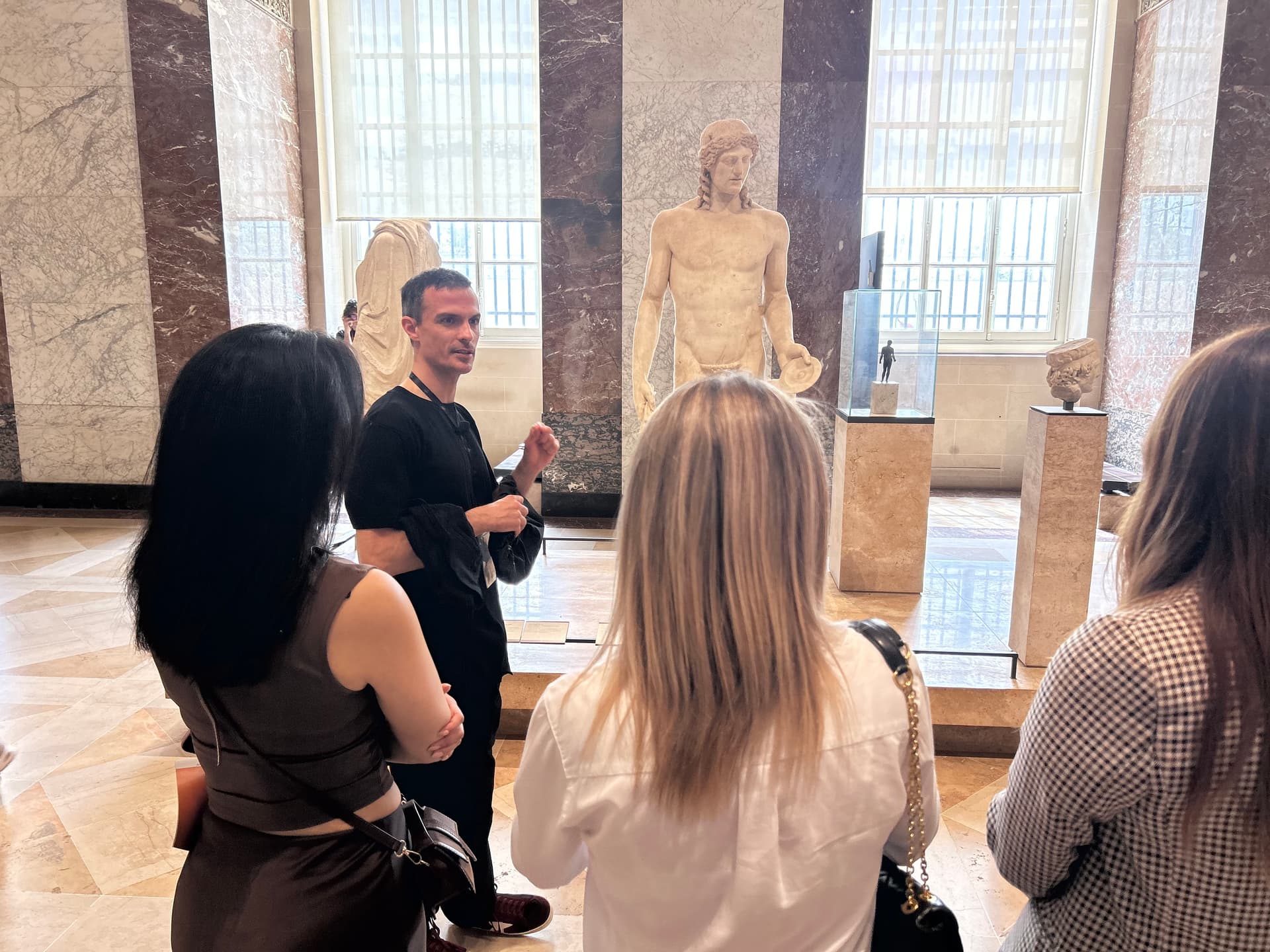 Paris: Louvre Museum Semi-Private Tour | Skip the Line | Max 6 14