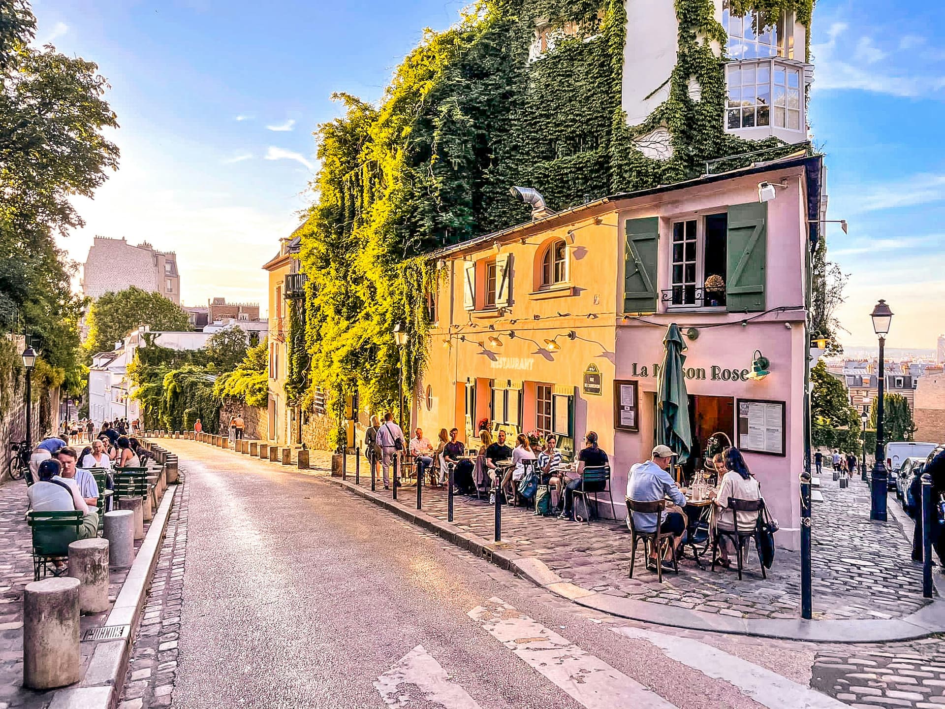 Paris: Montmartre Walking Tour with Wine, Cheese and Charcuterie Tasting 2
