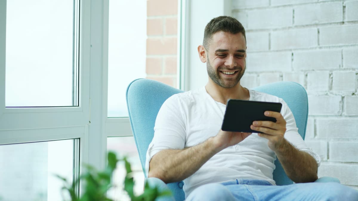Supplier reviewing business performance
