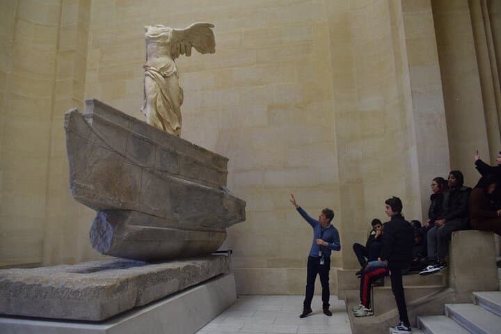 Paris : Louvre Museum Guided Tour with Pre-Booked Tickets 4