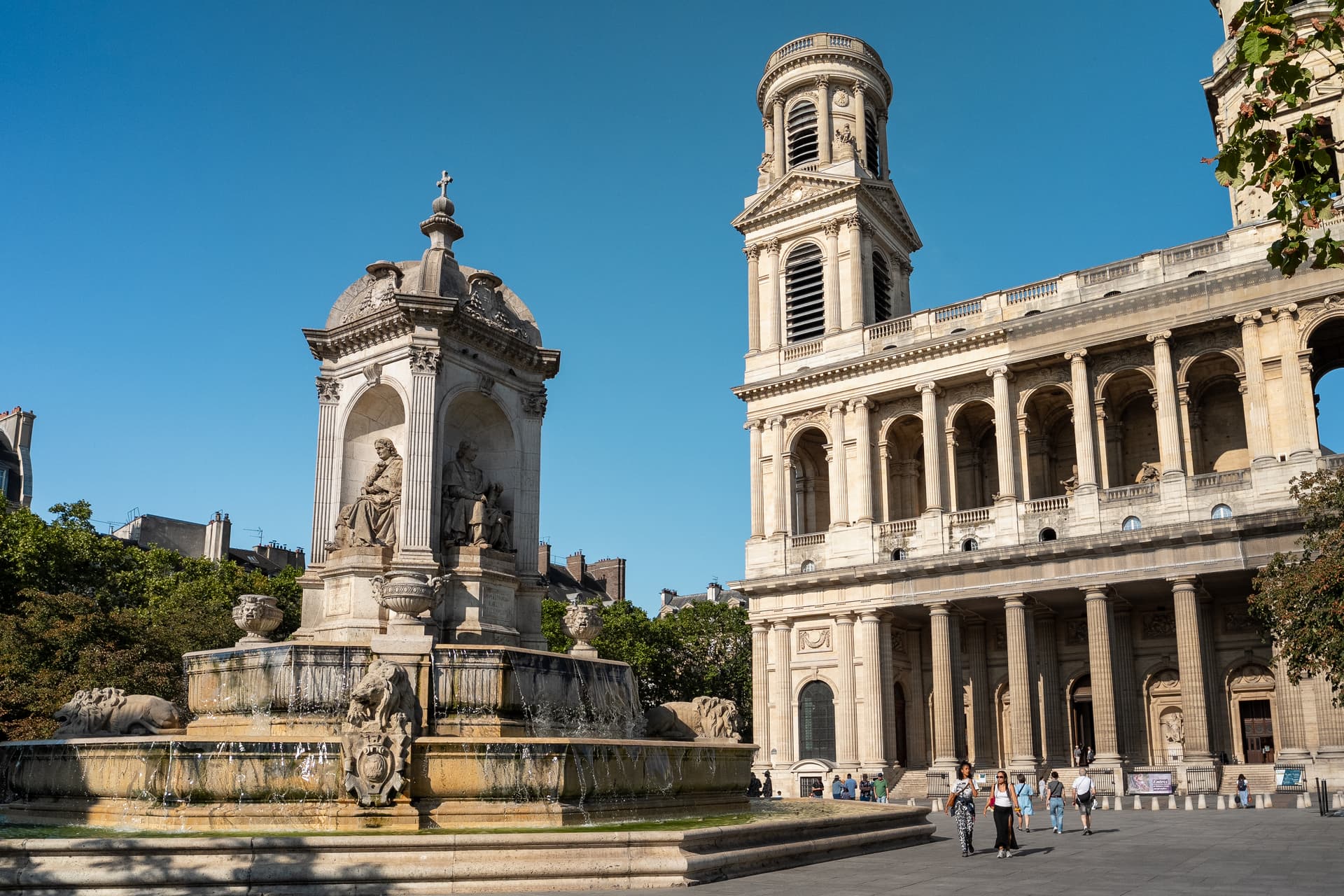 Saint Germain Walking Tour with a Local Parisian 3