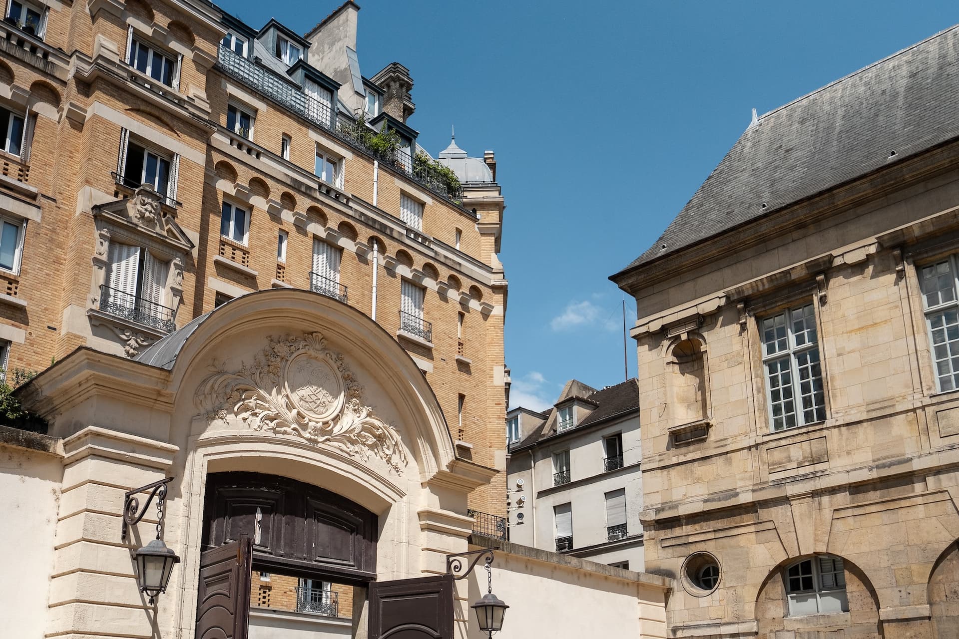 Paris Le Marais Walking Tour: An Incredible History - Small Group 19