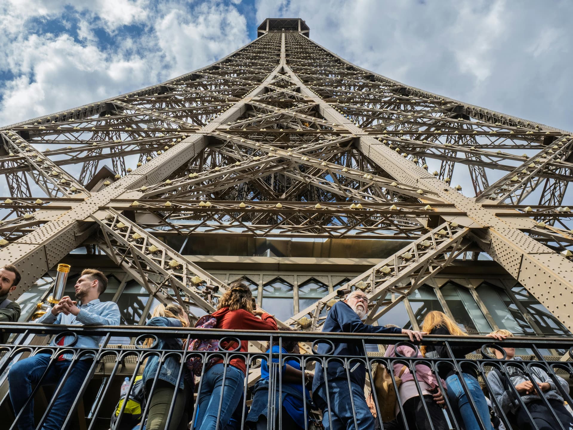 Paris: Eiffel Tower 2nd Floor Tour & Seine River Cruise | Small Group 2
