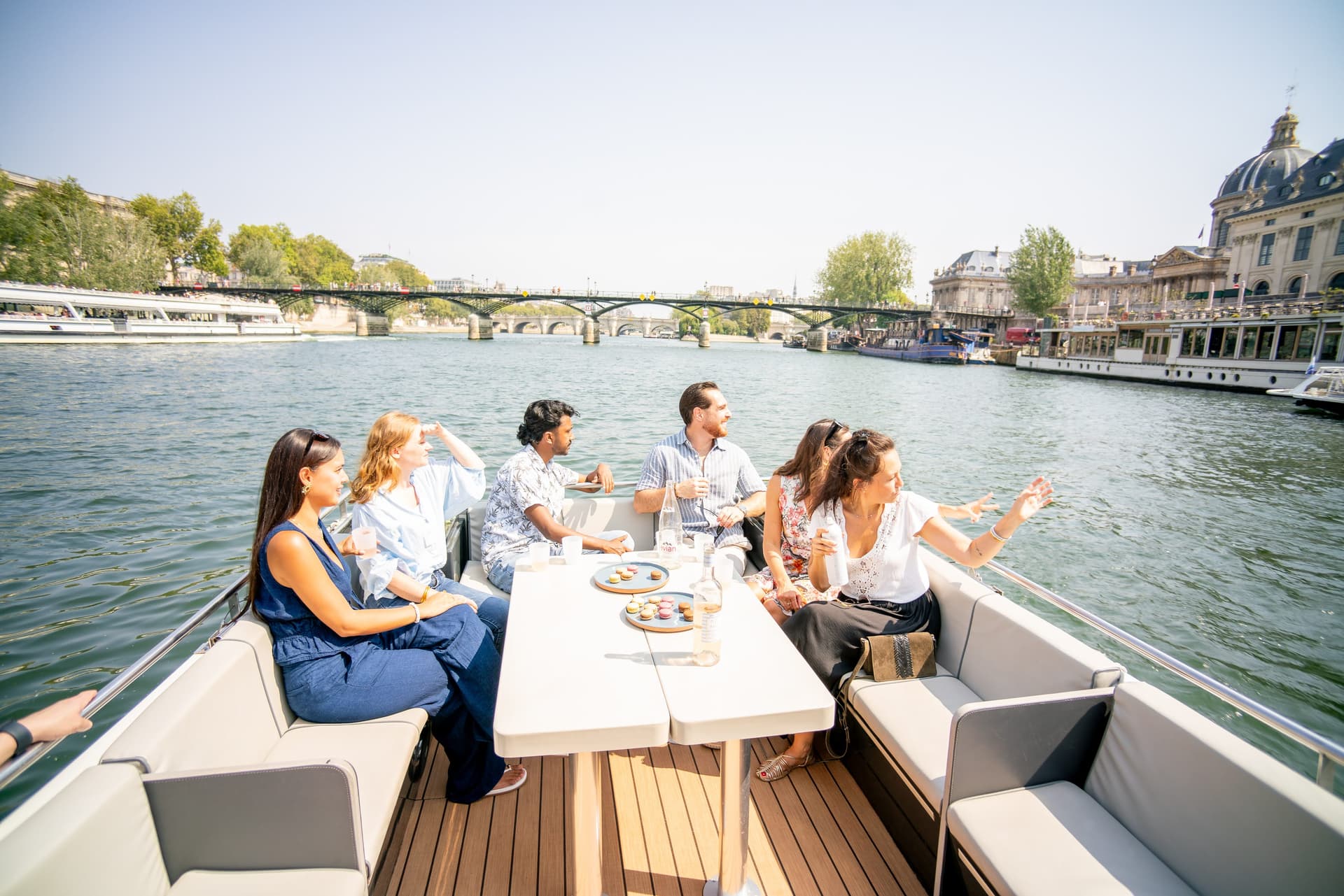2-12 pax Private Boat Tour in Paris with Rosé and Macarons 10