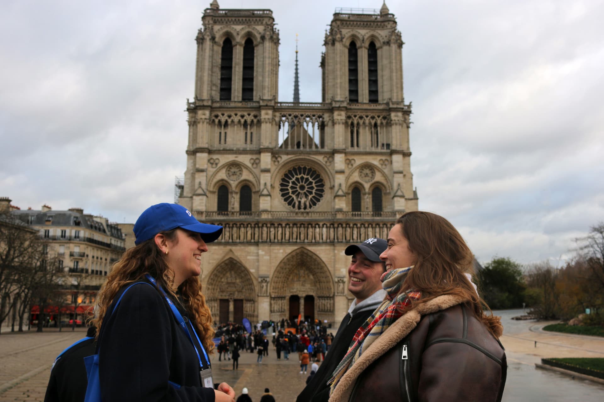 Notre Dame Paris Cathedral Guided Tour (Exterior Only) 13