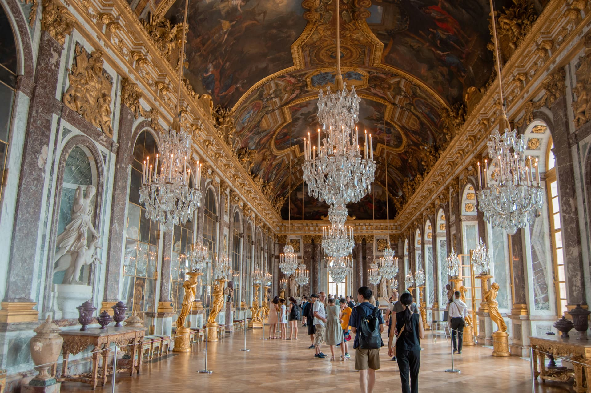 Versailles : Skip-the-Line Palace & Gardens Semi-Private Tour 6