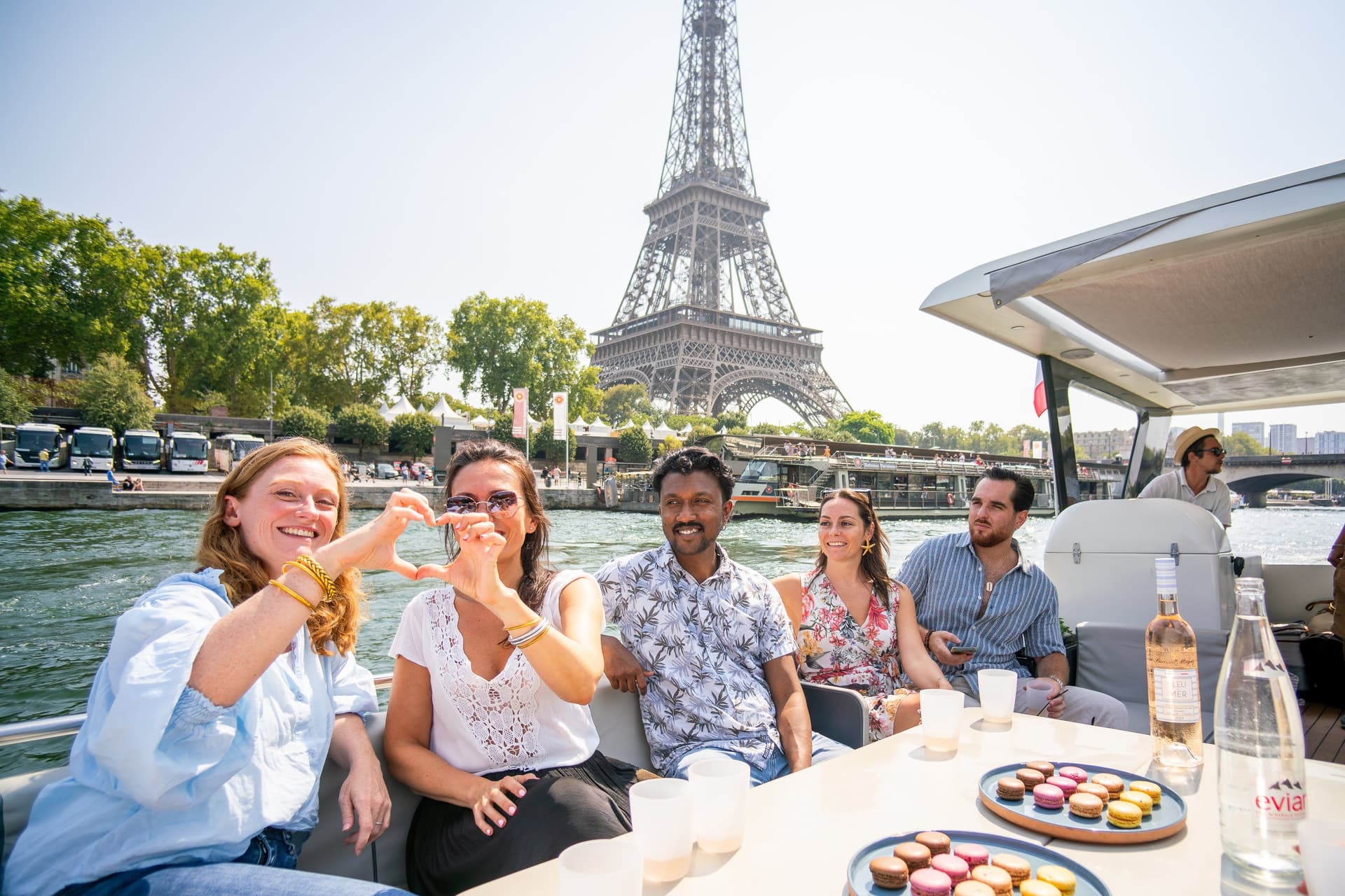2-12 pax Private Boat Tour in Paris with Rosé and Macarons 14