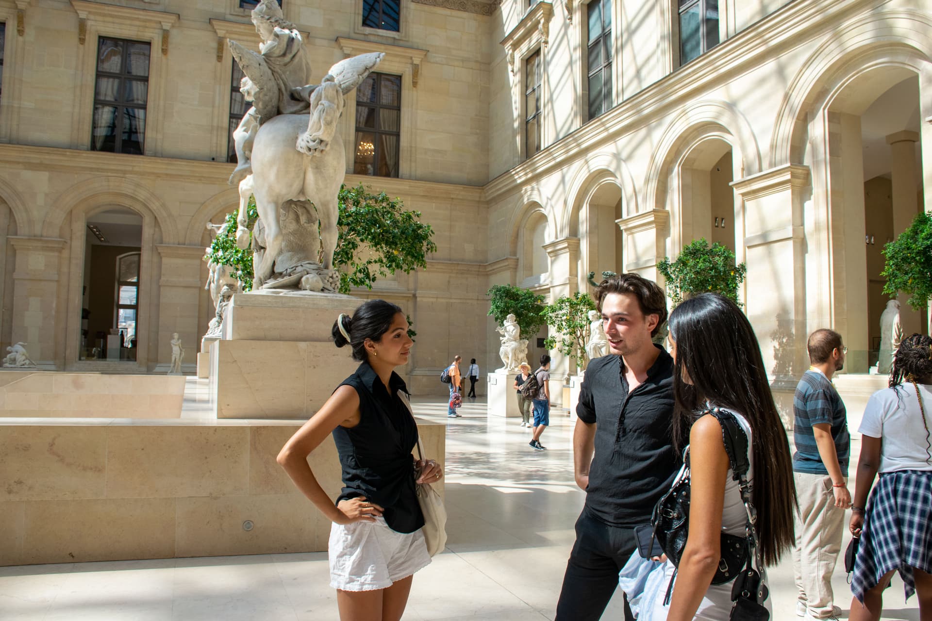 Private Louvre Tour – The Essentials and More with Expert Guide 25
