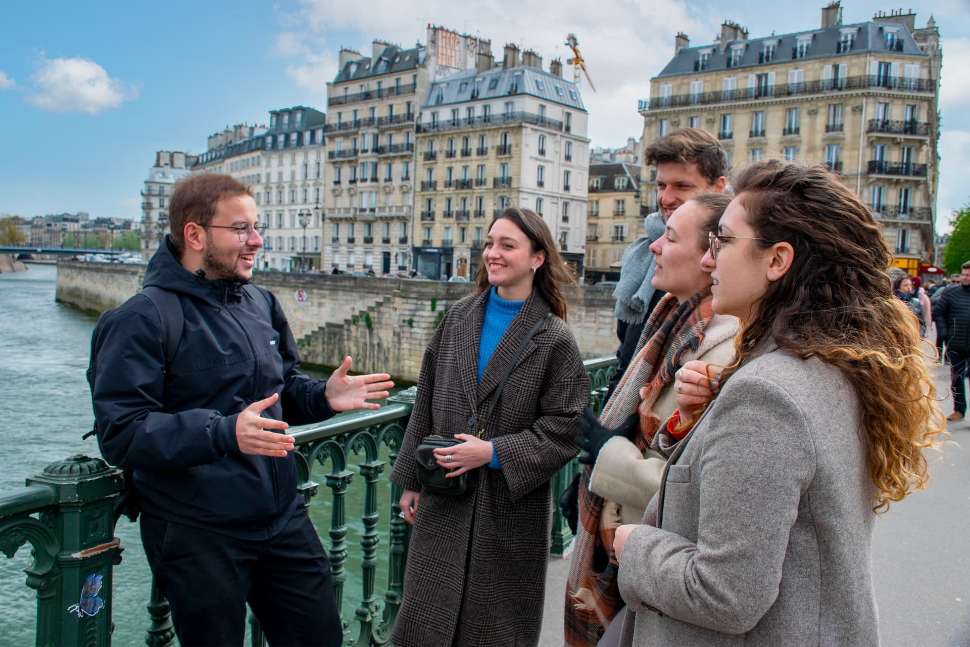 Paris: Ile De La Cité Walking Tour: Discover Paris' Birthplace 16