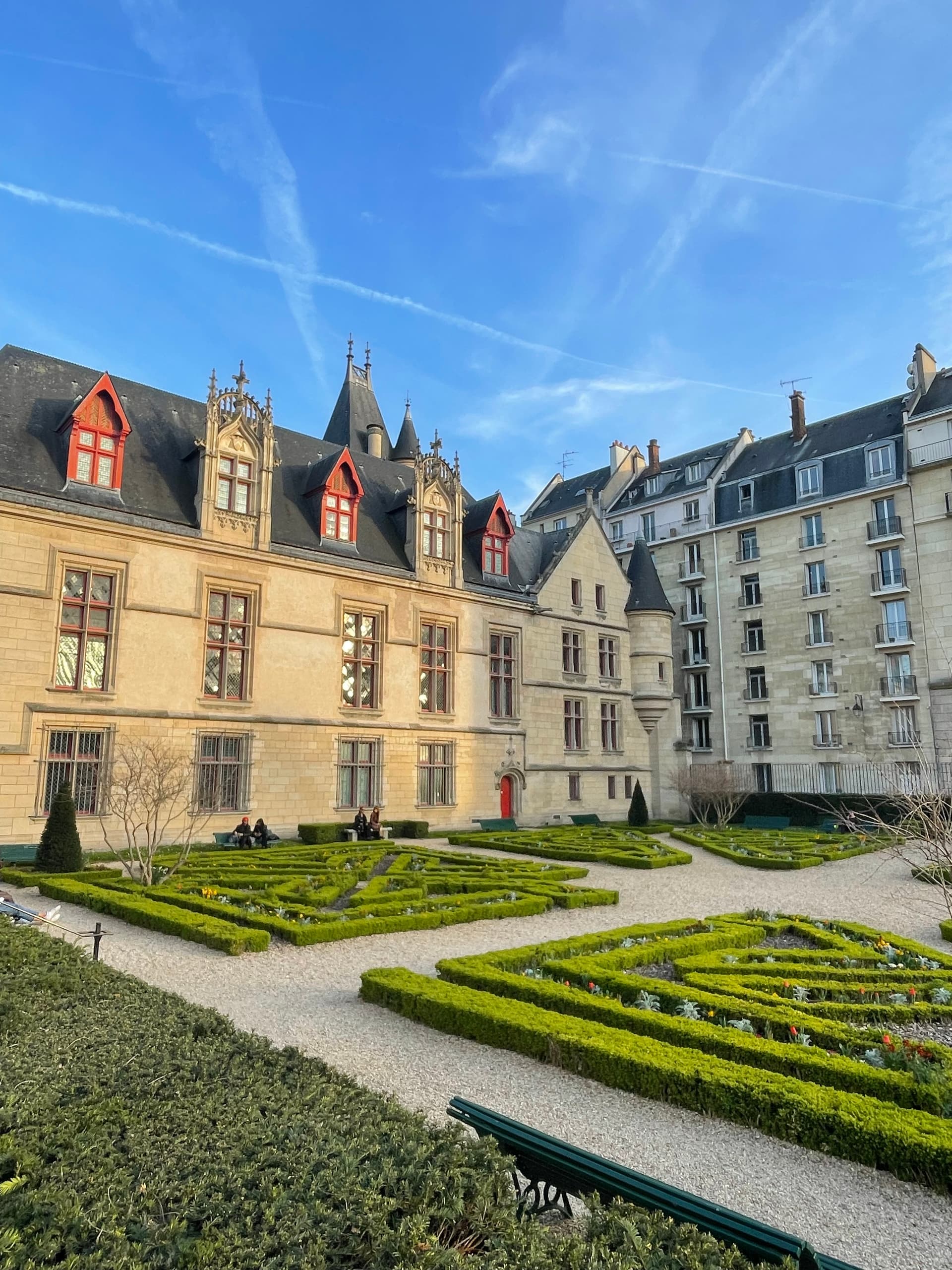Paris Le Marais Walking Tour: An Incredible History - Small Group 21