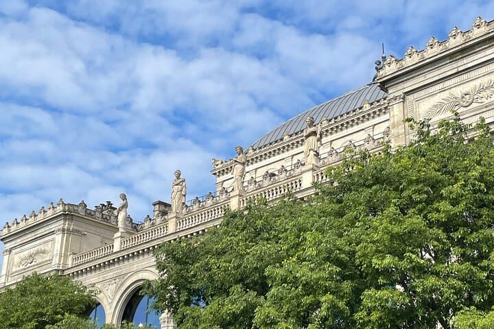 Paris: Ile De La Cité Walking Tour: Discover Paris' Birthplace 9
