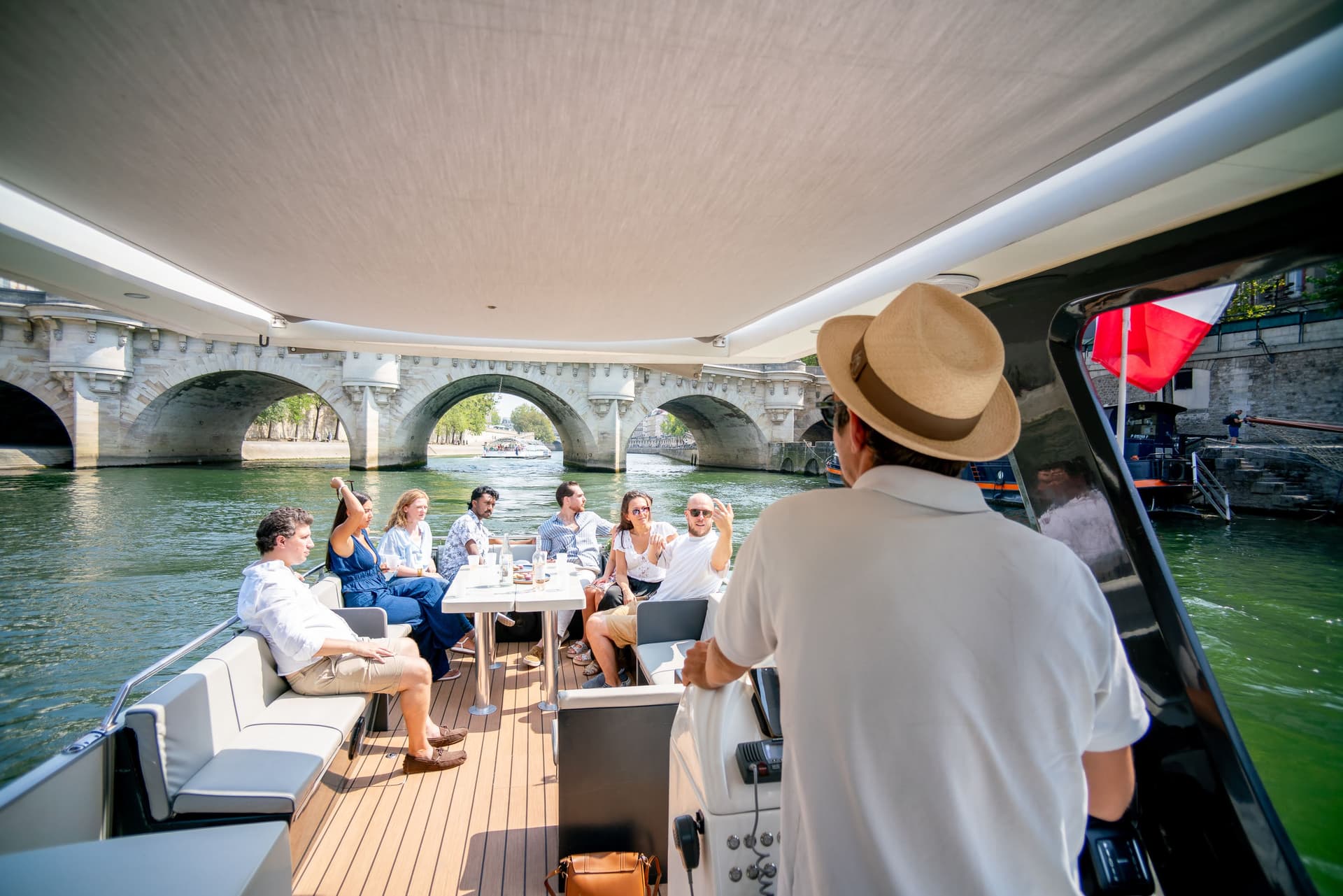2-12 pax Private Boat Tour in Paris with Rosé and Macarons 5