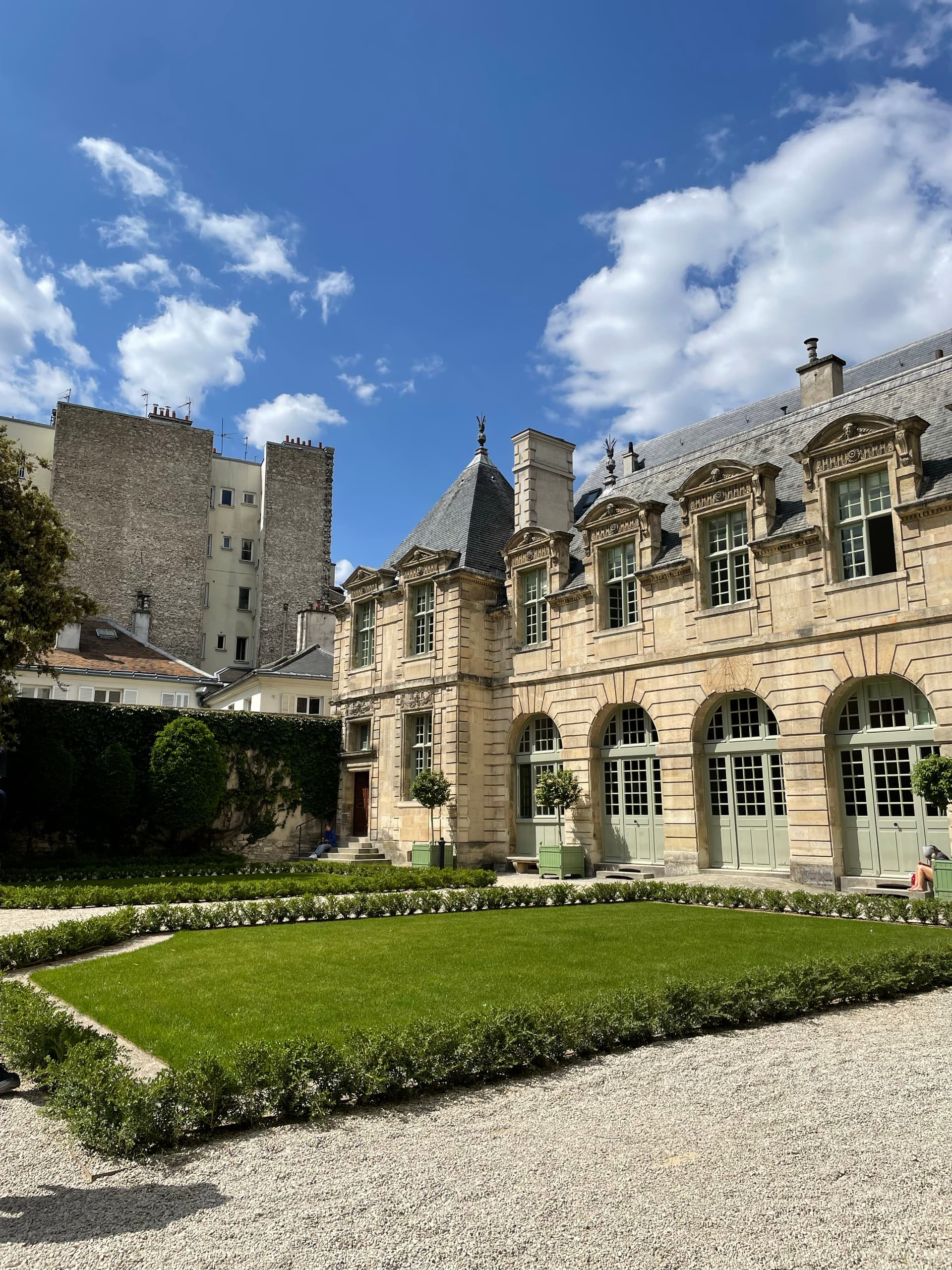 Paris Le Marais Walking Tour: An Incredible History - Small Group 22