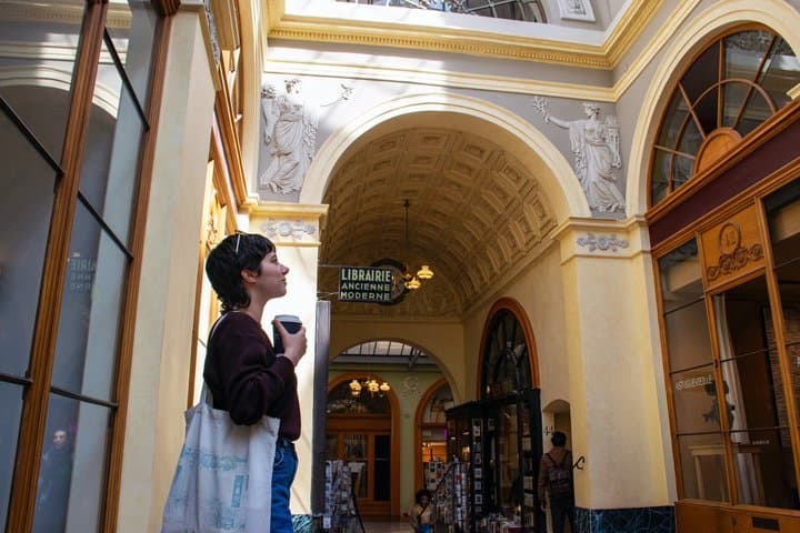 Private Paris Fashion and Shopping Experience Option with Car 1