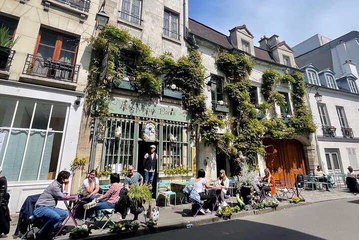 Paris: Ile De La Cité Walking Tour: Discover Paris' Birthplace 11