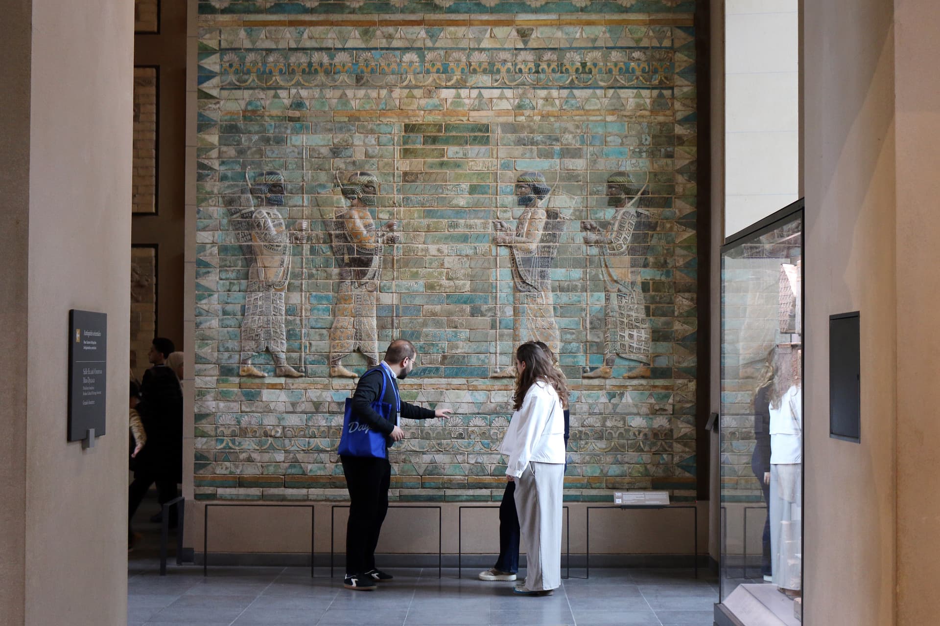 Private Louvre Tour – The Essentials and More with Expert Guide 15