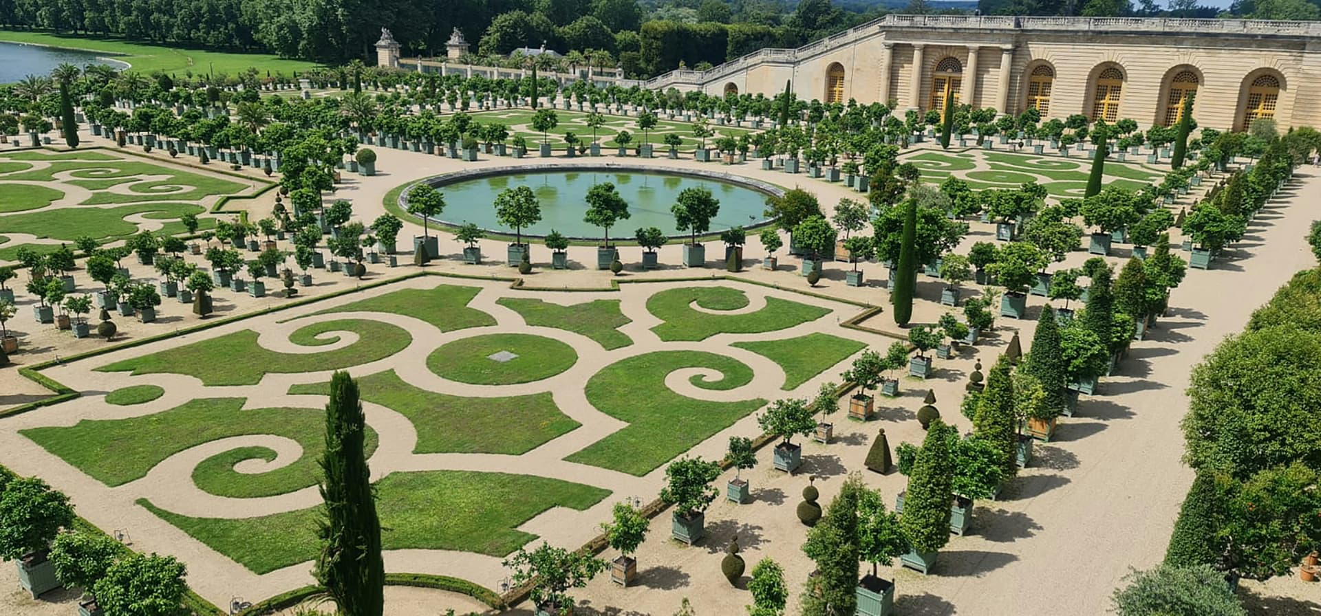 Versailles : Skip-the-Line Palace & Gardens Semi-Private Tour 8