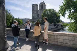 Notre Dame Cathedral Small Group Guided Tour with Scheduled Access