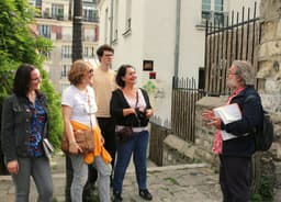 Discover Parisian Street Art in Montmartre with a Local Street Artist Guide
